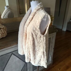 NWT Entro Cream Textured Vest